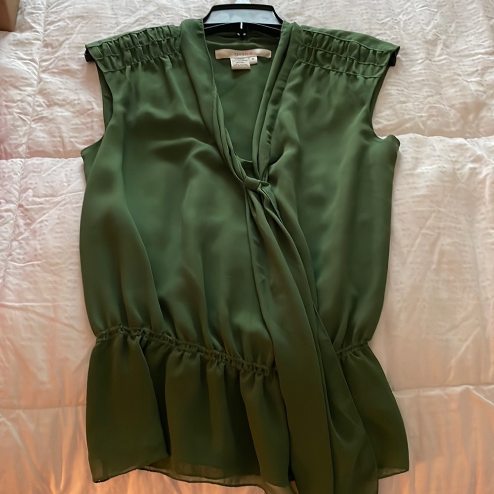 Green sleeveless beautiful shirt